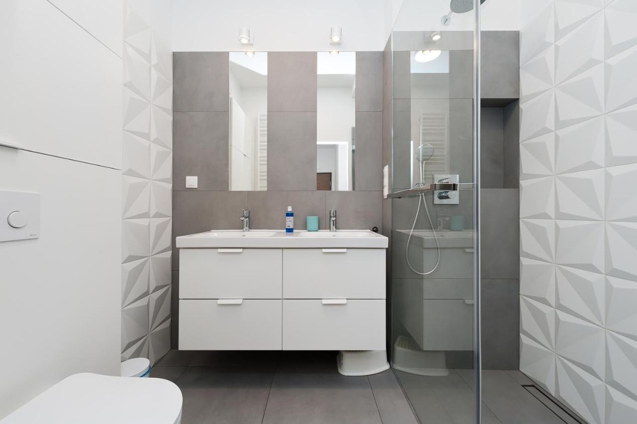 Premium In Novum City Center Near The Train Station By Sun & Snow Cracóvia Exterior foto